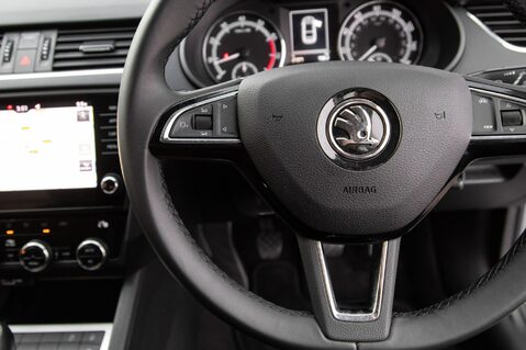 Skoda Octavia SE DRIVE TSI 19