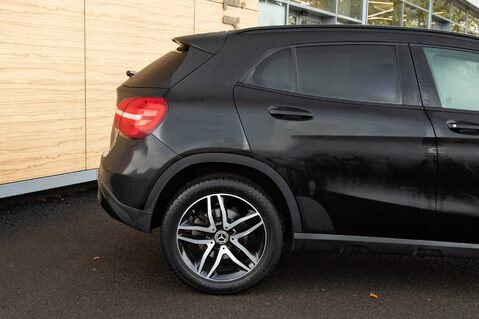 Mercedes-Benz GLA Class GLA 180 URBAN EDITION 7