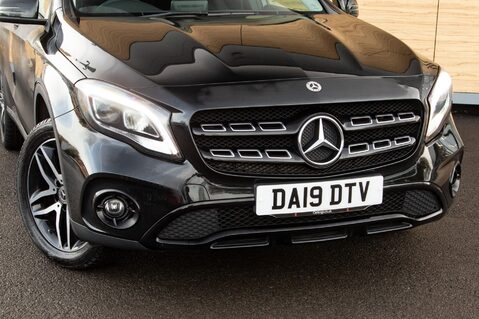 Mercedes-Benz GLA Class GLA 180 URBAN EDITION 10