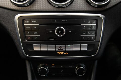 Mercedes-Benz GLA Class GLA 180 URBAN EDITION 30