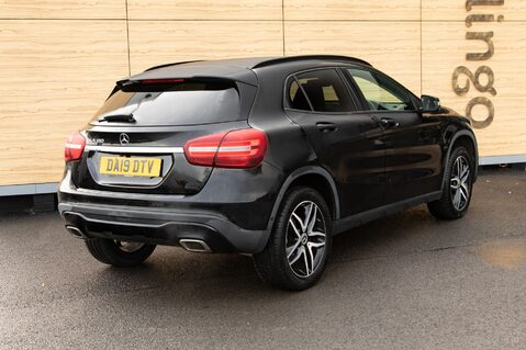 Mercedes-Benz GLA Class GLA 180 URBAN EDITION 2