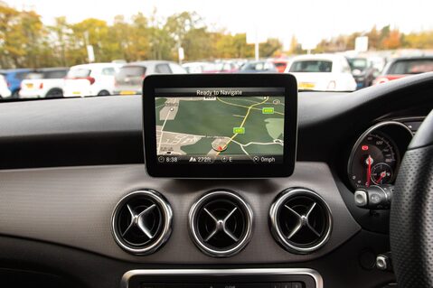 Mercedes-Benz GLA Class GLA 180 URBAN EDITION 27