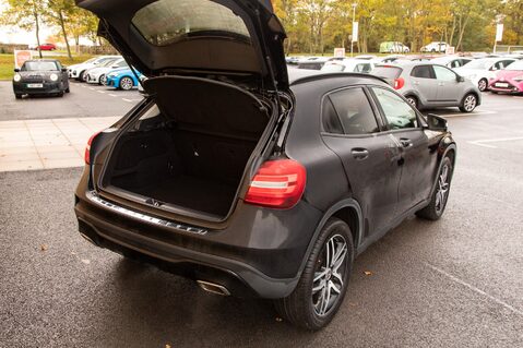 Mercedes-Benz GLA Class GLA 180 URBAN EDITION 33