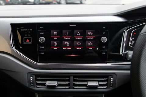 Volkswagen Polo GTI TSI DSG 27