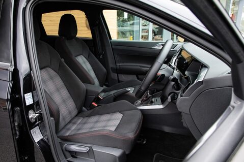 Volkswagen Polo GTI TSI DSG 30