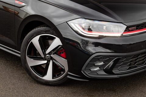 Volkswagen Polo GTI TSI DSG 10