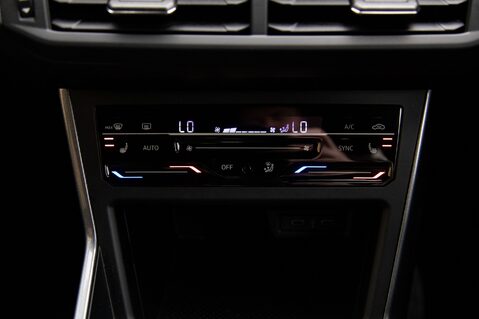 Volkswagen Polo GTI TSI DSG 32