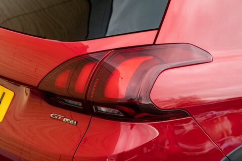 Peugeot 2008 PURETECH S/S GT LINE 9