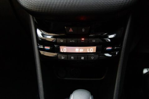 Peugeot 2008 PURETECH S/S GT LINE 34