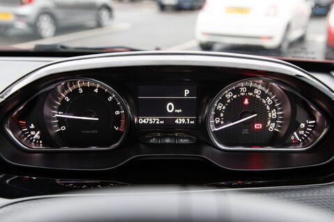 Peugeot 2008 PURETECH S/S GT LINE 15