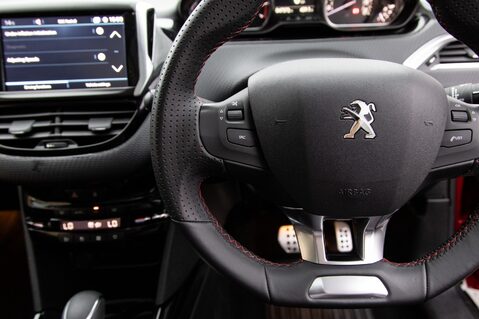 Peugeot 2008 PURETECH S/S GT LINE 19