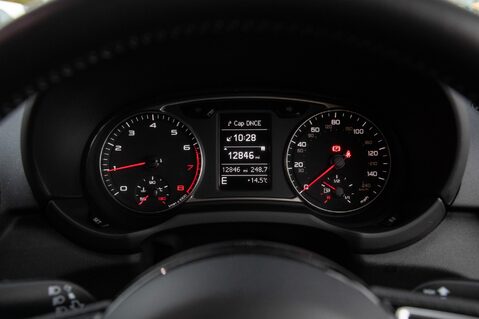 Audi A1 TFSI S LINE 15