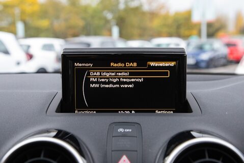 Audi A1 TFSI S LINE 22