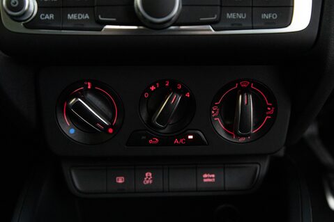 Audi A1 TFSI S LINE 32