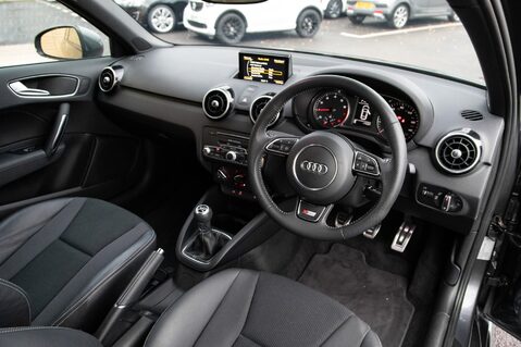 Audi A1 TFSI S LINE 4