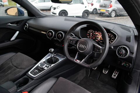 Audi TT TFSI S LINE 4