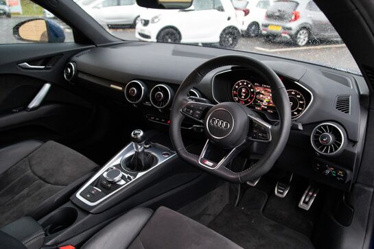 Audi TT TFSI S LINE