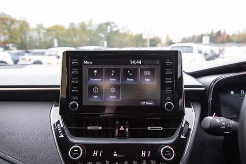 Toyota Corolla VVT-I ICON TECH 23