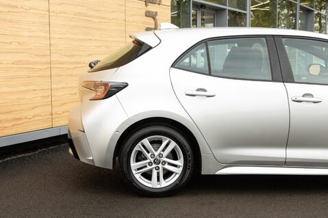 Toyota Corolla VVT-I ICON TECH 7