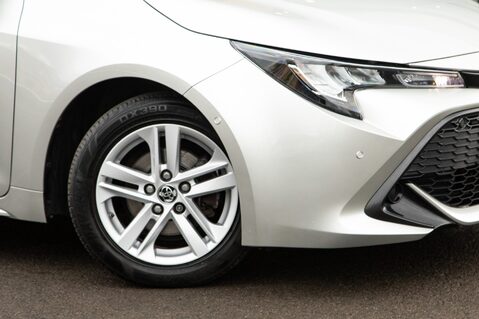 Toyota Corolla VVT-I ICON TECH 11