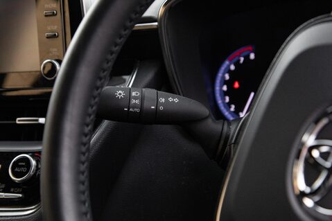 Toyota Corolla VVT-I ICON TECH 17