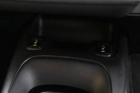 Toyota Corolla VVT-I ICON TECH 32