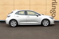 Toyota Corolla VVT-I ICON TECH 12