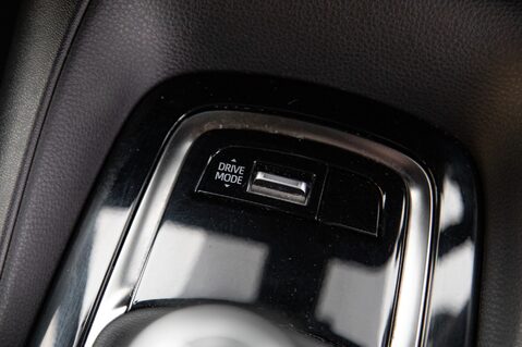 Toyota Corolla VVT-I ICON TECH 33