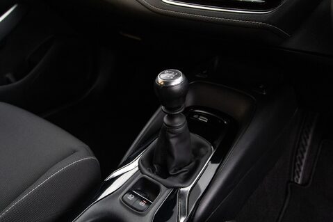 Toyota Corolla VVT-I ICON TECH 30