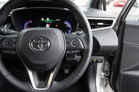 Toyota Corolla VVT-I ICON TECH 20