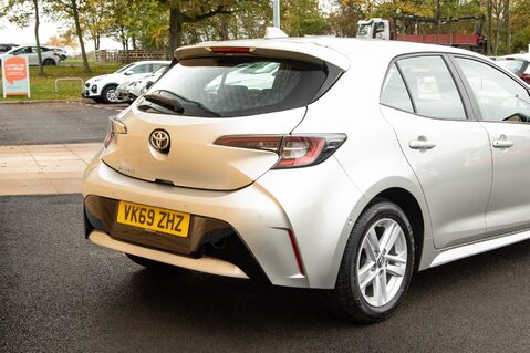 Toyota Corolla VVT-I ICON TECH 8