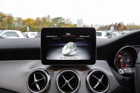 Mercedes-Benz GLA Class GLA 250 4MATIC AMG LINE EDITION 26