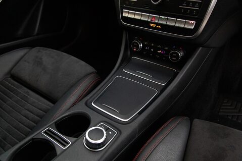 Mercedes-Benz GLA Class GLA 250 4MATIC AMG LINE EDITION 41