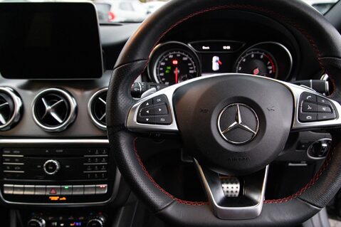 Mercedes-Benz GLA Class GLA 250 4MATIC AMG LINE EDITION 19