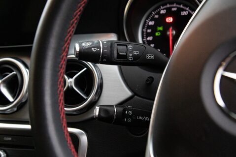 Mercedes-Benz GLA Class GLA 250 4MATIC AMG LINE EDITION 17