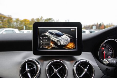 Mercedes-Benz GLA Class GLA 250 4MATIC AMG LINE EDITION 31