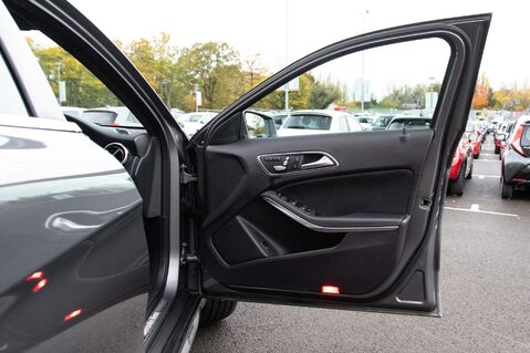 Mercedes-Benz GLA Class GLA 250 4MATIC AMG LINE EDITION 14