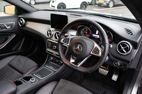 Mercedes-Benz GLA Class GLA 250 4MATIC AMG LINE EDITION 4
