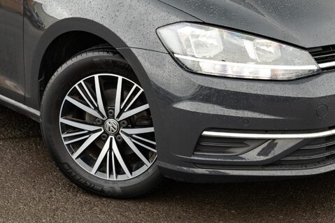 Volkswagen Golf SE NAVIGATION TSI 11