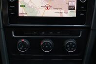 Volkswagen Golf SE NAVIGATION TSI 33