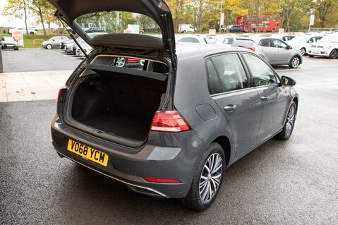 Volkswagen Golf SE NAVIGATION TSI 35