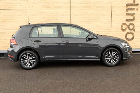 Volkswagen Golf SE NAVIGATION TSI 12