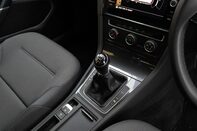 Volkswagen Golf SE NAVIGATION TSI 32