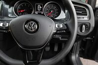 Volkswagen Golf SE NAVIGATION TSI 20