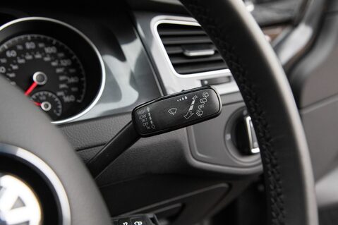 Volkswagen Golf SE NAVIGATION TSI 18