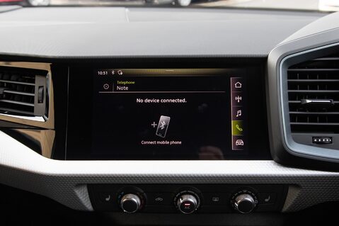 Audi A1 SPORTBACK TFSI S LINE 26