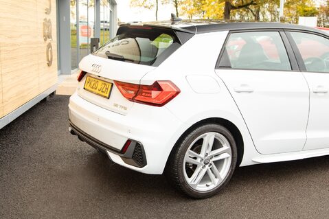 Audi A1 SPORTBACK TFSI S LINE 8