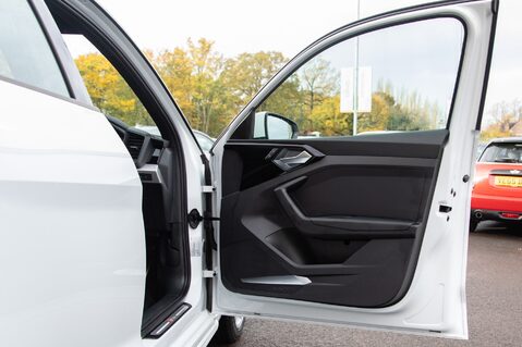 Audi A1 SPORTBACK TFSI S LINE 14