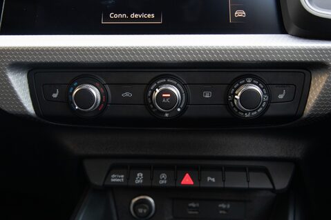 Audi A1 SPORTBACK TFSI S LINE 33