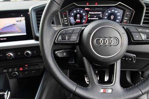 Audi A1 SPORTBACK TFSI S LINE 20